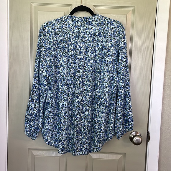 EUC Tommy Hilfiger Floral Garden Peasant Style Blouse - Picture 3 of 16